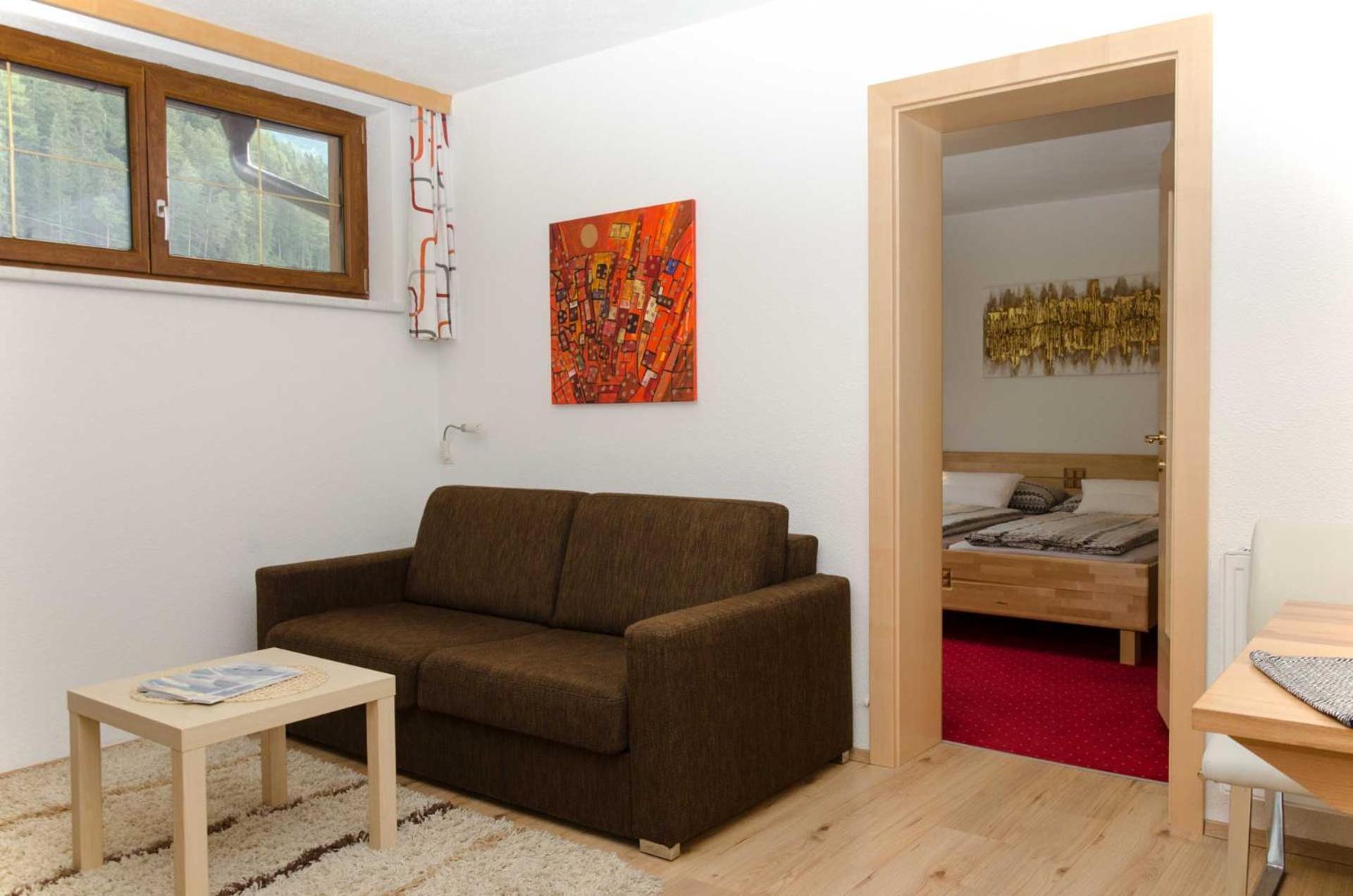 Haus Alpin Apartments Pettneu am Arlberg Exterior foto